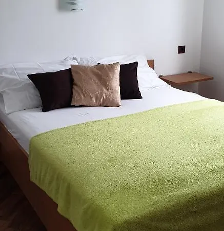 Apartment Apartman Palit 4988b