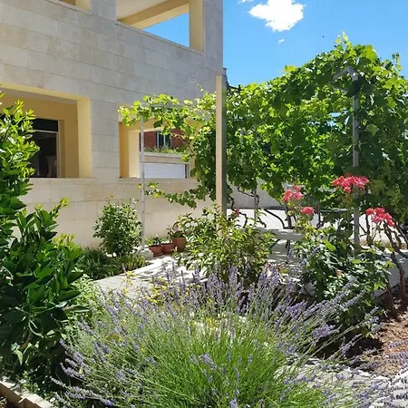 Apartman Palit 4988b Rab Town