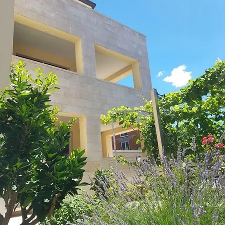 Apartman Palit 4988b Rab Town